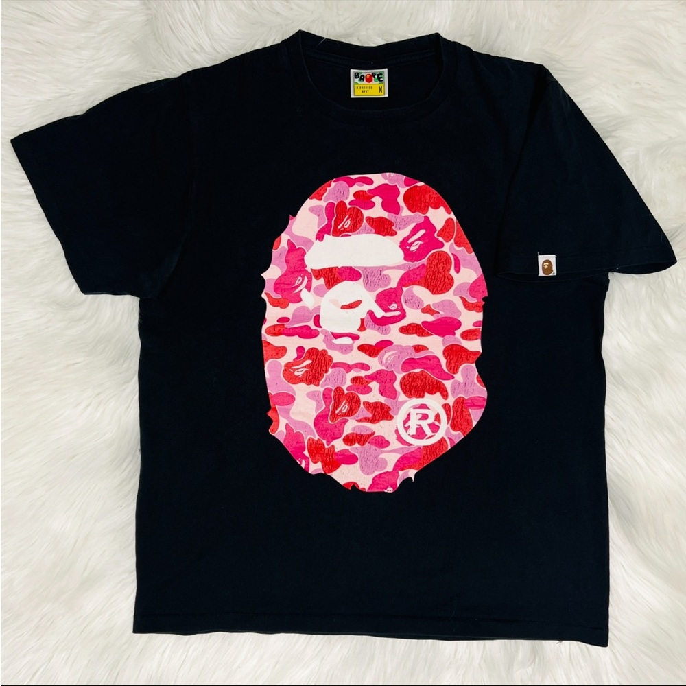 Vintage BAPE Camo T-Shirt - Early NIGO Era Y2K - Black w/ Pink Ape Camouflage